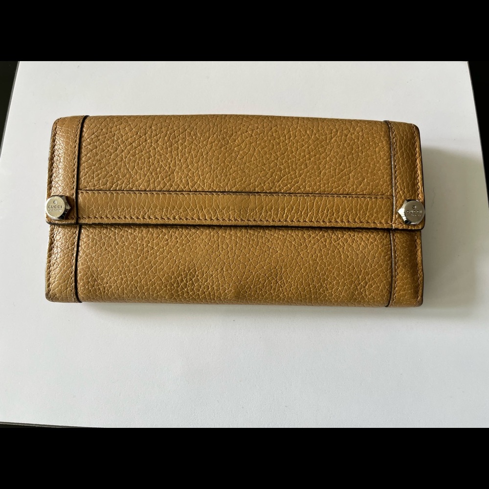 Gucci beige leather large wallet